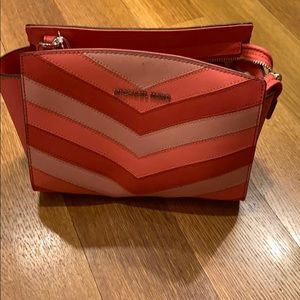 Michael Kors Pretty Pink cross body